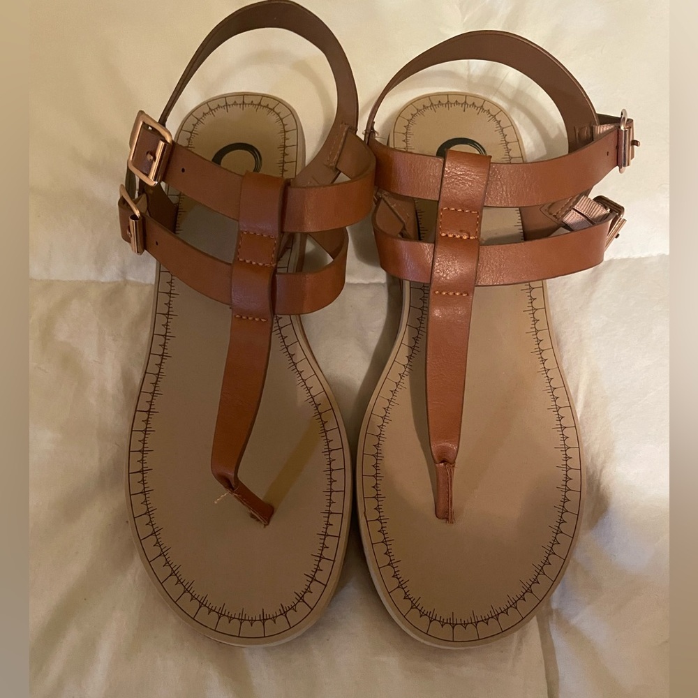 low platform sandal